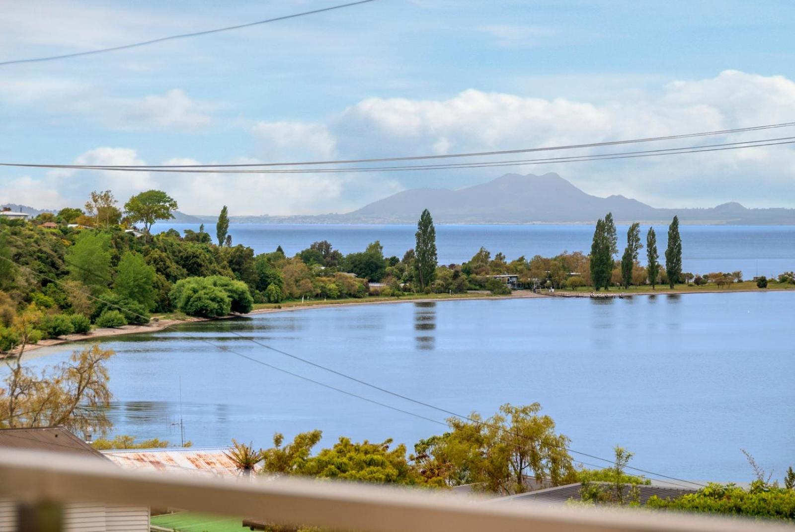 I See The Lake - Omori Holiday Home Kuratau Exteriör bild